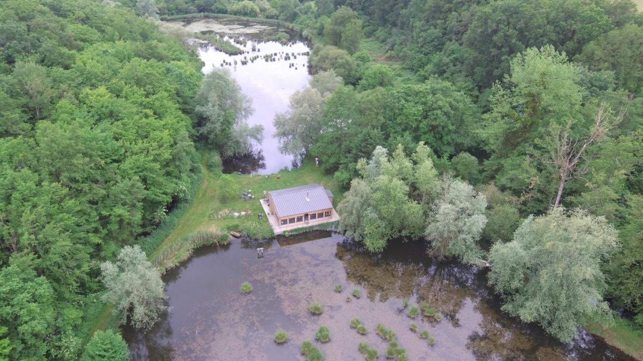 La Du Pont Du Douet Holiday home Mazieres-de-Touraine
